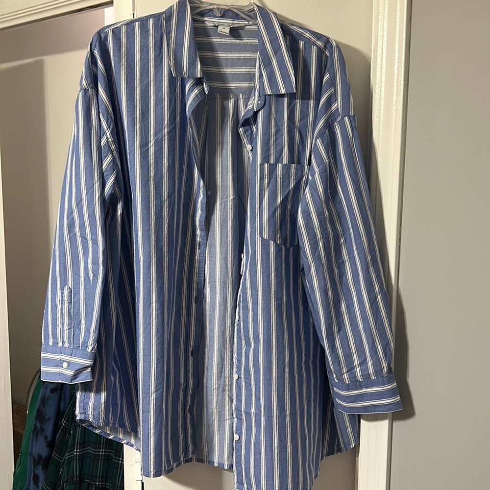 Old Navy 2x blue striped button down long sleeve blouse NWT